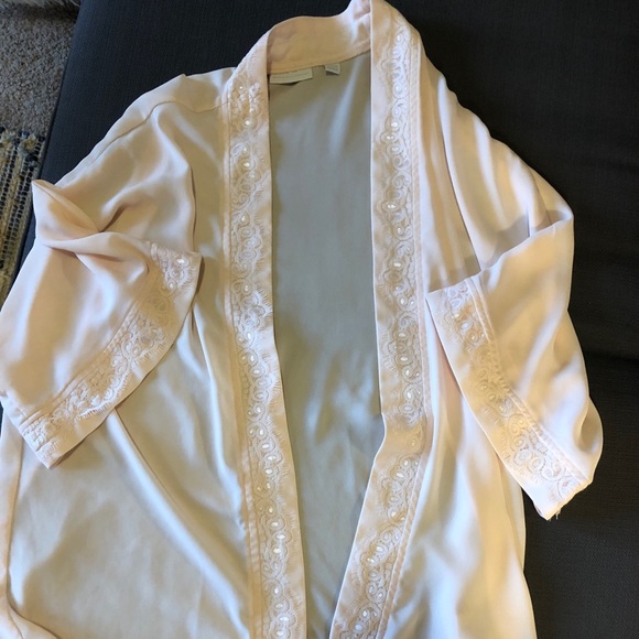 Blush pink lace trim kimono - Picture 1 of 2